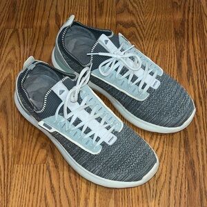 Reef swellsole valley Men's grey Sneakers size 12 EUC